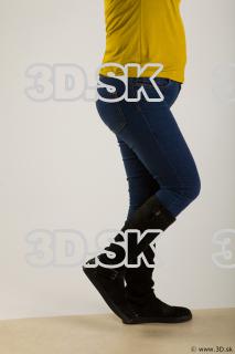 Leg flexing reference of yellow sweater blue jeans Gwendolyn 0005